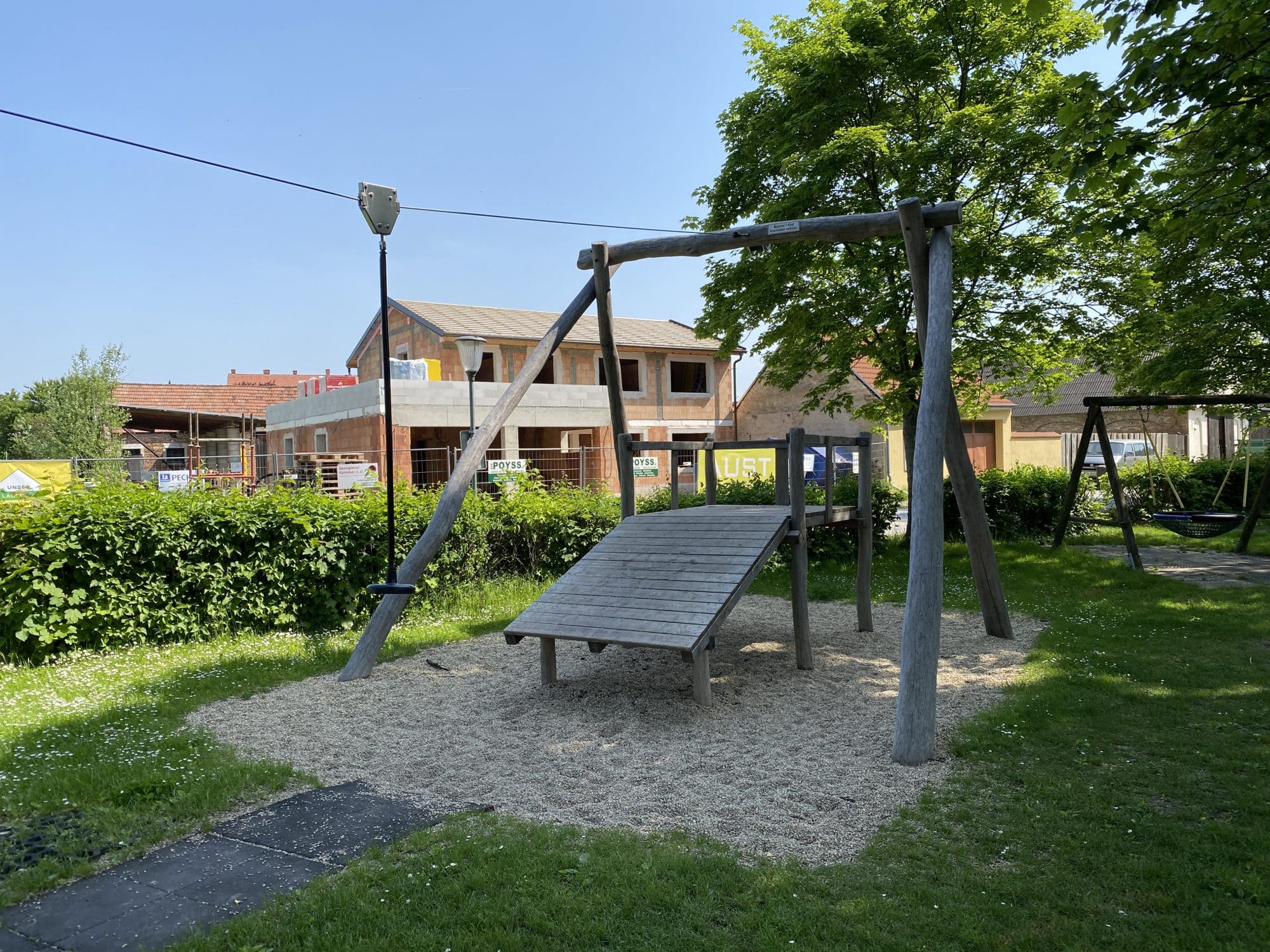 Seilbahn mit Podest aus Holz für die Kinder kaufen