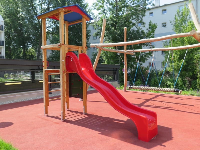 Pendelschaukel für einen Kinderspielplatz von FREISPIEL kaufen