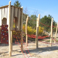 Kletterdschungel für ältere Kinder mit Kletternetzen